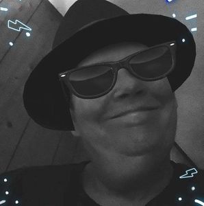 Meet your Posher, Dana